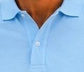 Zbliżenie kołnierzyka_Męska błękitna koszulka polo JHK JT POLO SK w stylizacji casual.jpg