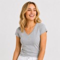 Damska koszulka V-Neck JHK w kolorze szary melanż, na modelce.jpg