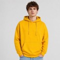 Ciepła bluza męska z kapturem typu kangurek JHK – żółta na modelu