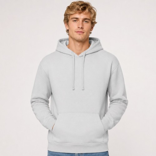 Bluza męska kangurek JHK – srebrnoszara na modelu