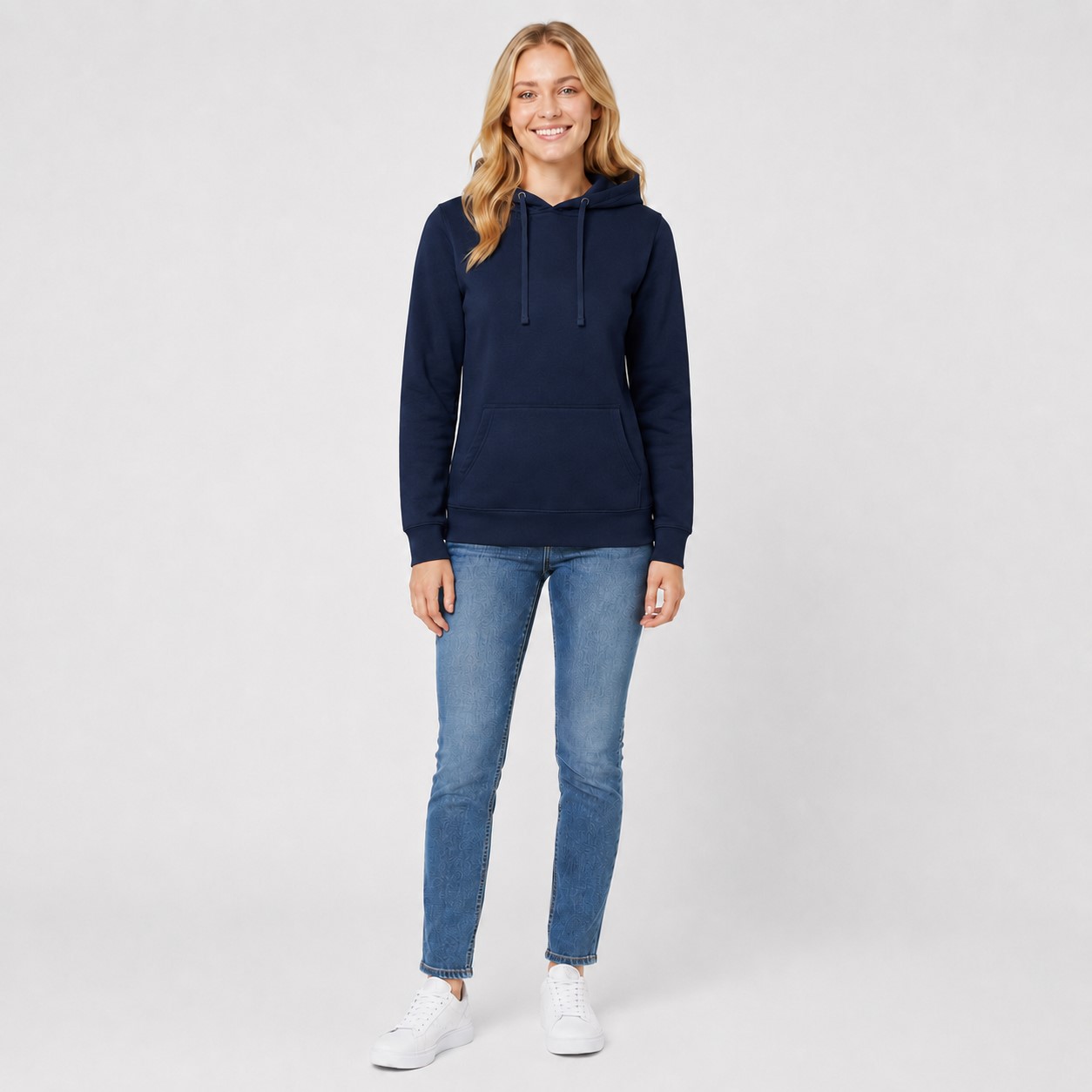 Bluza damska typu kangurek JHK- Granatowa, na modelce