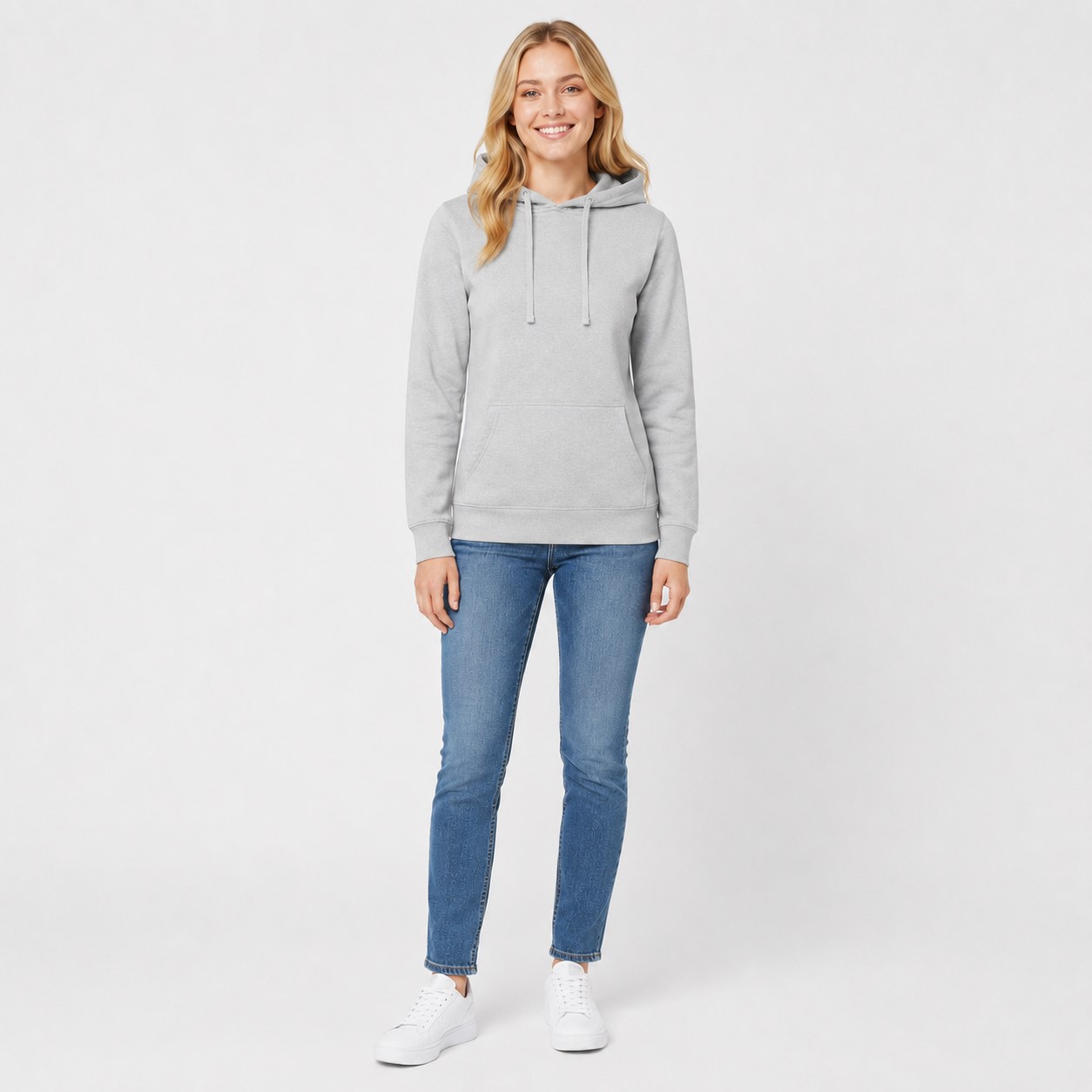 Bluza damska typu kangurek JHK- Jasnoszara, na modelce