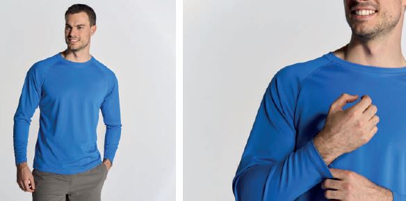 Mężczyzna ubrany w Męską koszulkę kolor-Niebieski JHK T-SHIRT SPORT MAN LS z długim  raglanowymi rękawami i ozdobnymi przeszyciami w dolnej części rękawa, szyi i ramion.Gramatura ok.130 g/m2approx.100% Poliestru z recyklingu. Dostępne na www.koszulkisuper.com